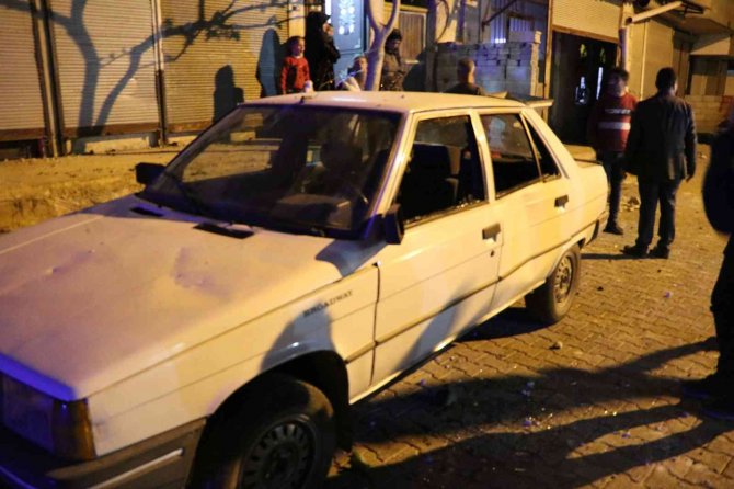 İ̇ftar Sonrası Komşular Arasında Taşlı Sopalı Kavga: 8 Yaralı