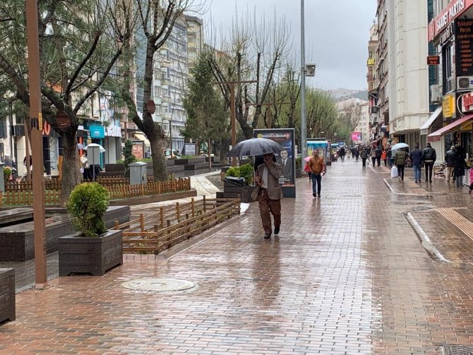Eskişehirlilerin Bahar Hevesi Adeta Kursaklarında Kaldı