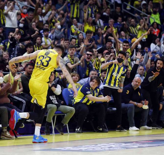 Ing Basketbol Süper Ligi: Fenerbahçe Beko: 70 - Galatasaray Nef: 76