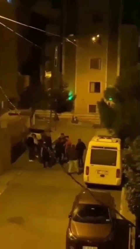 Pendik’te Genç Kadın Kucağındaki Çocuğuyla Sokak Ortasında Darbedildi