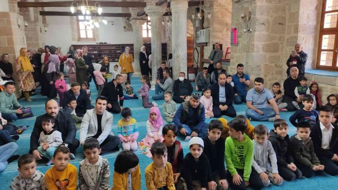 Eshab-ı Kehf’e Çocuk Ziyaretçi Akını