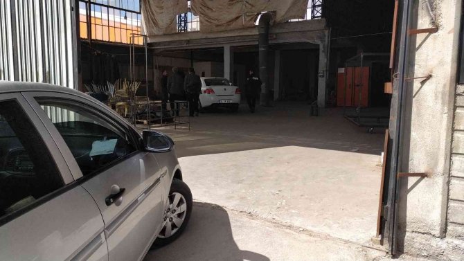 Polisten Kaçtığı Aracını İş Yerine Saklarken Yakalandı