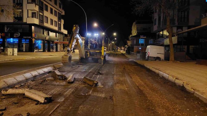 Akşemsettin Caddesi Asfaltlandı