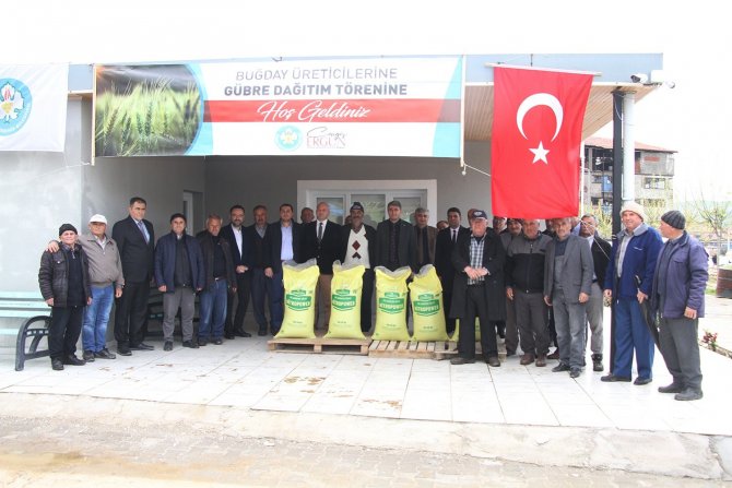 Büyükşehir Kulalı Üreticilere Gübrelerini Teslim Etti