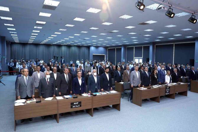 Seçer: “Göçmen’deki Katlı Kavşağı 4 Milyon 294 Bin Dolara Mal Ettik”