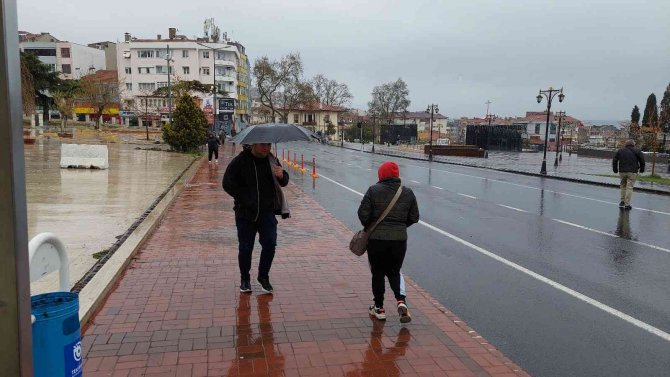 Tekirdağ’da Havalar Soğudu, Yağış Başladı