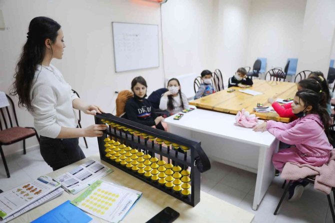 Mudanya Belediyesi’nden Çocuklara Mental Aritmetik Kursu