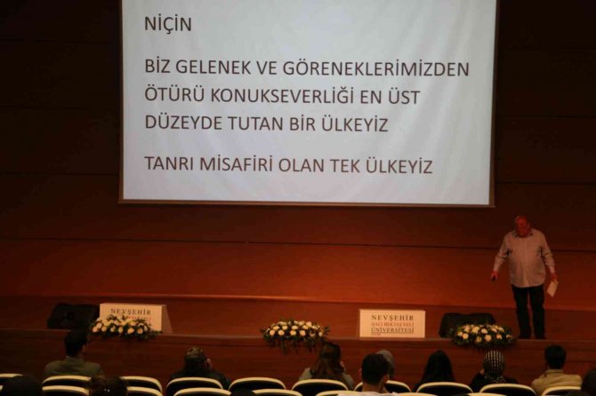 Nevü’de ‘Ni̇çi̇n’ Konulu Konferans Düzenlendi