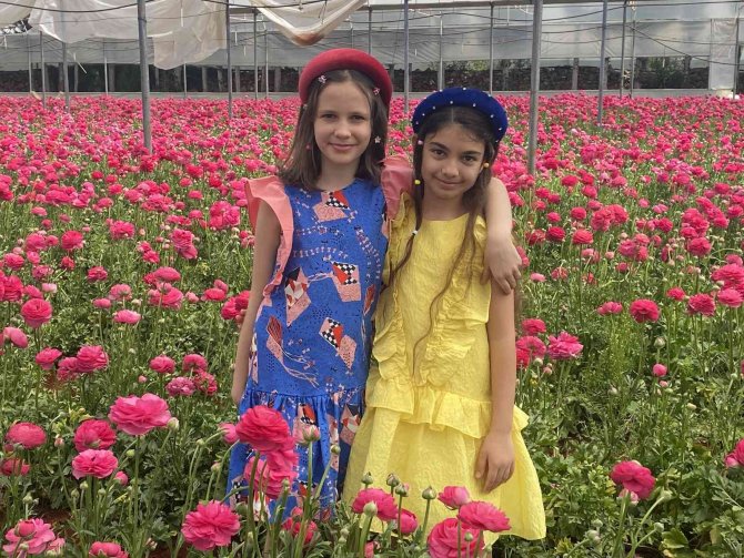 Çiçek Bahçesini Halka Açtı Rus Ve Ukraynalı Vatandaşların Akınına Uğradı