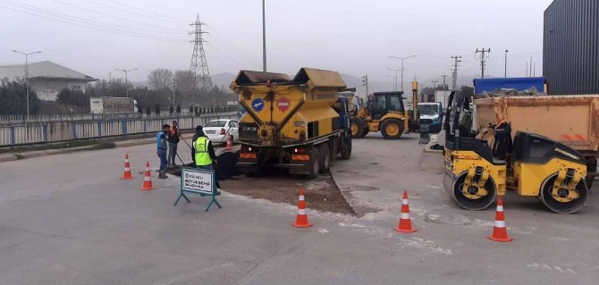 Büyükşehir Kendi Ürettiği Asfaltı Kullanıyor