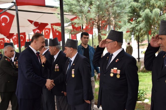Şanlıurfa 11 Nisan Kurtuluş Bayramını Kutluyor