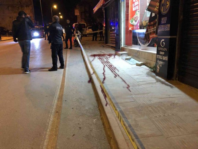 Tartıştığı Kuryeyi Bacağından Bıçakladı