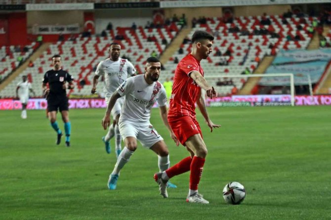Spor Toto Süper Lig: Antalyaspo: 3 - Hatayspor: 1 (İ̇lk Yarı)