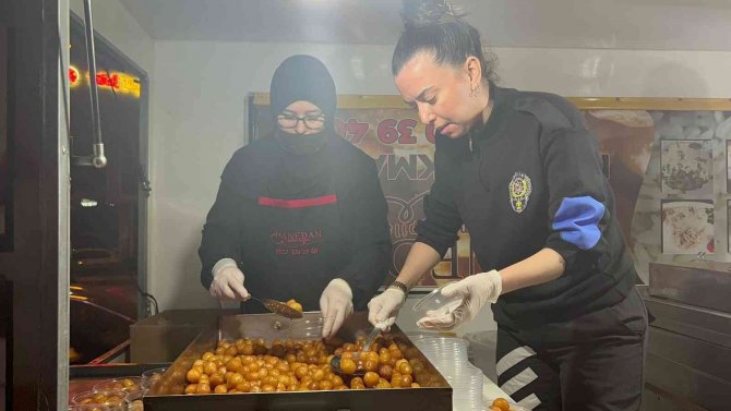 Polis Ekipleri, Polis Teşkilatının 177. Kuruluş Yıl Dönümünde Tüm Şehitlerin Anısına Lokma Dağıttı