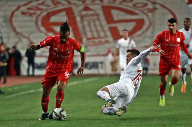 Spor Toto Süper Lig: Antalyaspor: 4 - Hatayspor: 1 (Maç Sonucu)