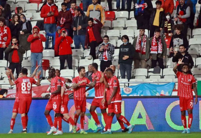 Spor Toto Süper Lig: Antalyaspor: 4 - Hatayspor: 1 (Maç Sonucu)