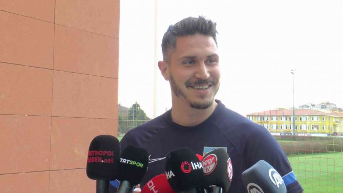 Mert Çetin: "Takımdaki Aile Ortamımızı Sahaya Yansıtıp Kazanacağız"