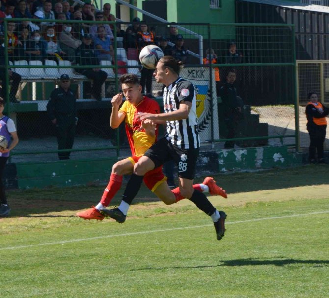 Kızılcabölükspor’dan Hemşehri Hakem Tepkisi; “Türk Futbolu Bu Hakemlerle İlerleyemez”