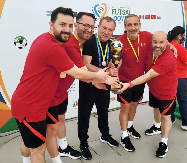 Down Sendromlular Futsal Dünya Şampiyonası: Türkiye Milli Takımı Dünya Üçüncüsü Oldu