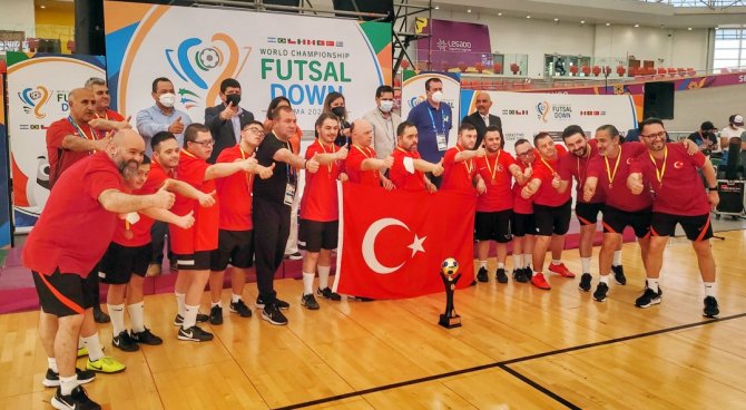 Down Sendromlular Futsal Dünya Şampiyonası: Türkiye Milli Takımı Dünya Üçüncüsü Oldu