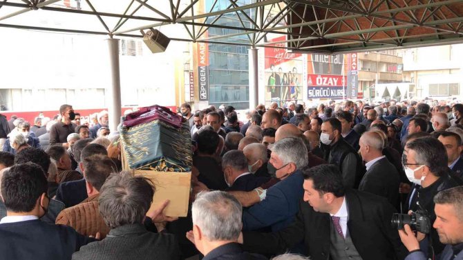 Münir Yılmaz Son Yolculuğuna Uğurlandı