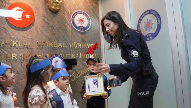 Açem’li Miniklerden Tuzla İ̇lçe Emniyet Müdürlüğü’ne Polis Haftası Ziyareti