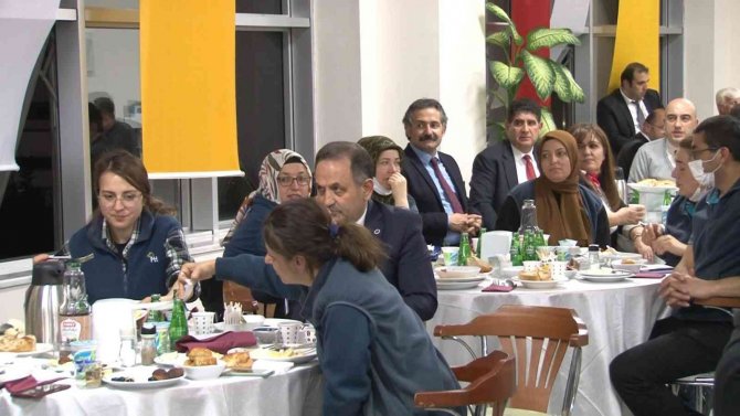 Bakan Karaismailoğlu: “Pandemi Döneminde Ptt’miz, Devletimizin Vatandaşına Uzattığı Eli Oldu”
