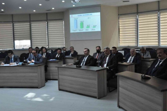 Yalova Valisi Muammer Erol, “Bütün Bölge Müdürlüklerinden Şikayetçiyim”