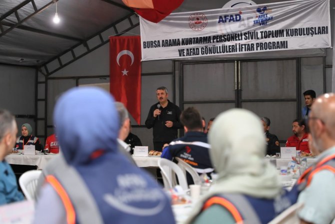 Afad Başkanı Sezer Gönüllülerle Buluştu