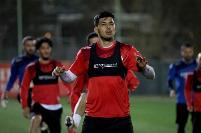 Alanyaspor, Akdeniz Derbisinin Hazırlıklarına Başladı