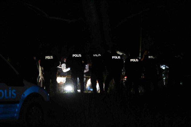 Antalya’da Polis Memuru Aracında Ölü Bulundu