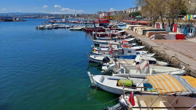 Av Yasağına Doğru: Küçük Tekneler Ava Devam Edecek