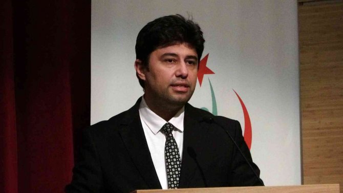 Reyhanlıoğlu: "Pandemi Sürecinde Artan Teknolojik Aletlerin Kullanılması, Yeni Bir Bağımlılık Türünü Gündeme Getirdi"