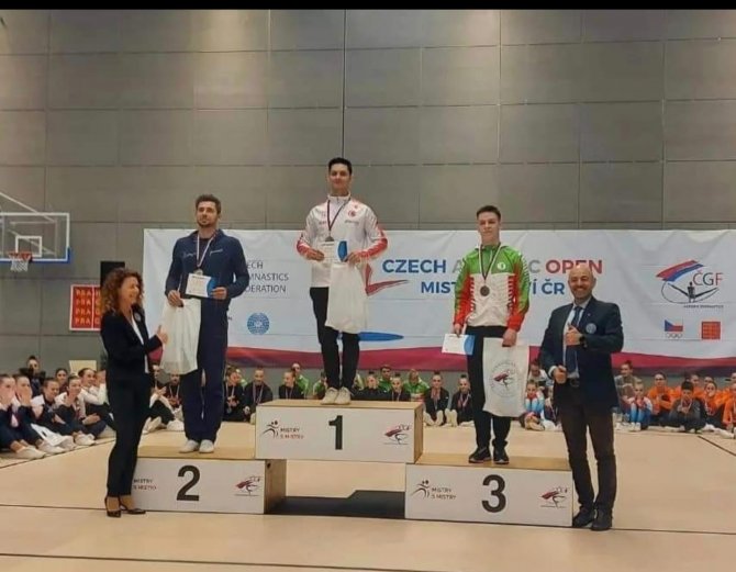 Baün’lü Sporcudan Cimnastikte Altın Madalya
