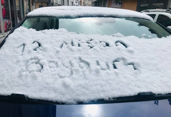Bayburt’ta ’Nisan Karı’ Yağdı!
