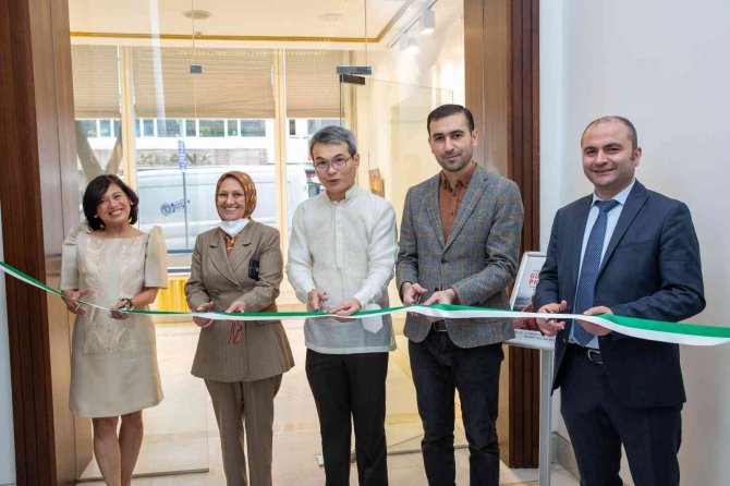 ’Gülümseyin Philippines’ Sergisi Bursa’da Açıldı