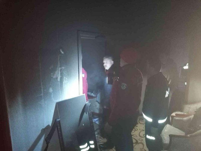 Sobadan Sıçrayan Kıvılcım Evi Yaktı