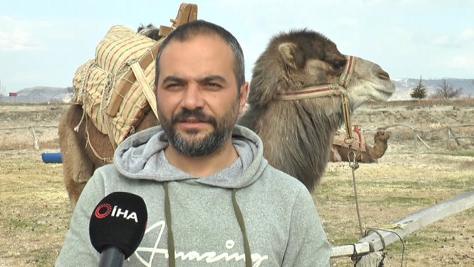 Güney Koreli Müzik Grubu Kapadokya Develerine Şarkı Yaptı