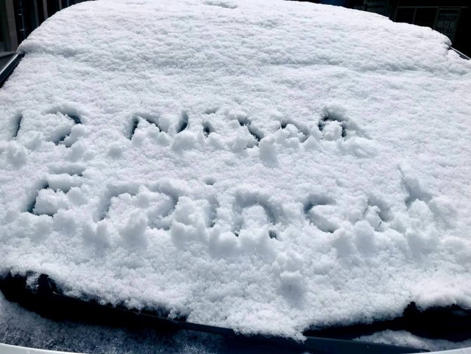 Erzincan’a Nisanın Ortasında Kar Sürprizi