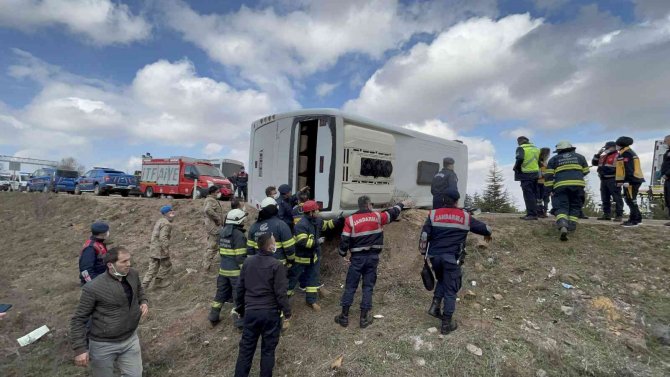 Cezaevi Otobüsü Devrildi, 4’ü Jandarma Personeli 6 Kişi Yaralandı