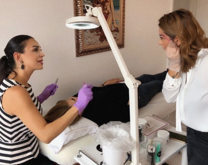 ’’Microblading Uygulamasıyla Doğala Yakın Kaşlar Elde Ediliyor’’