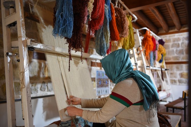 Germenicia Mozaikleri Halılara İşleniyor