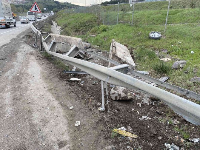 Şile Otoyolunda Feci Kaza: 2’si Ağır 3 Yaralı
