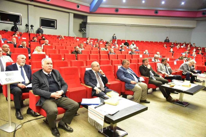 Manisa Büyükşehir Encümen Ve Meclis İ̇htisas Komisyon Üyeleri Seçildi