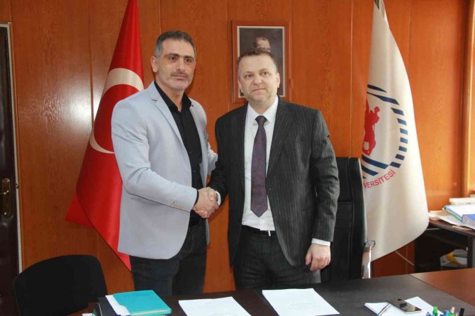 Matematik Bölümü Öğrencilerine Okurken İş İmkanı