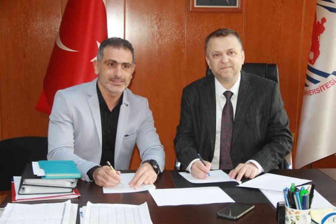 Matematik Bölümü Öğrencilerine Okurken İş İmkanı