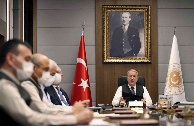 Milli Savunma Bakanı Akar’dan “Mayın” Açıklaması