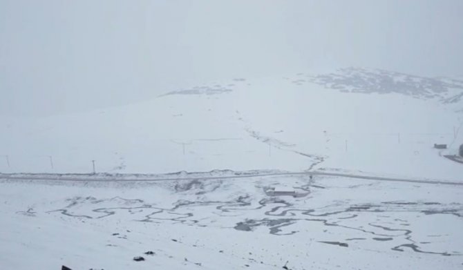 Bin 500 Rakımlı Yaylada Kar Güzelliği