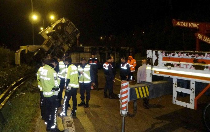 Osmaniye’de Otoyolda Zincirleme Kaza: 3’ü Polis 5 Yaralı