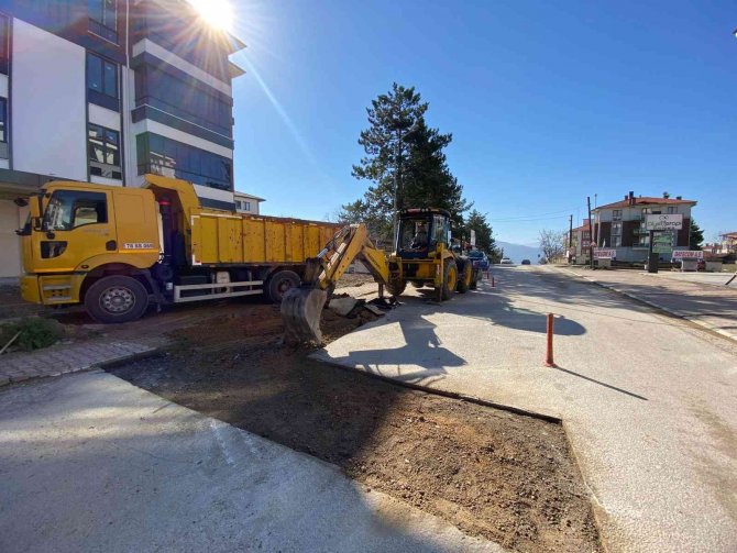 Safranbolu’da Isınan Havalar İle Asfalt Sezonu Açıldı